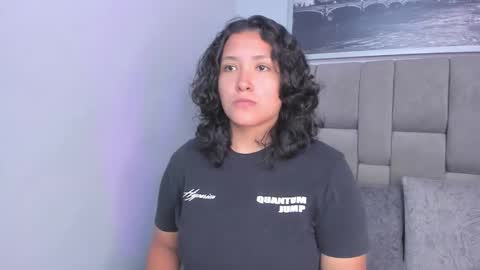 Snapshot of ivy_and_molly chatting on 09/24/25, 07:39 Ivy and Molly online show from 09/24/25, 07:39