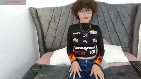 ivy_fantasy69 online show from 05/25/26, 06:47