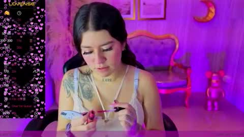 Ivy  online show from 10/14/25, 08:20