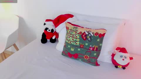 Snapshot of ivyblackk chatting on 12/22/25, 11:18 Ivy online show from 12/22/25, 11:18