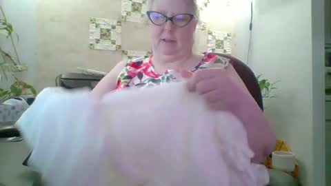 Snapshot of ivyjane3522 chatting on 06/17/26, 04:30 ivyjane3522 online show from 06/17/26, 04:30