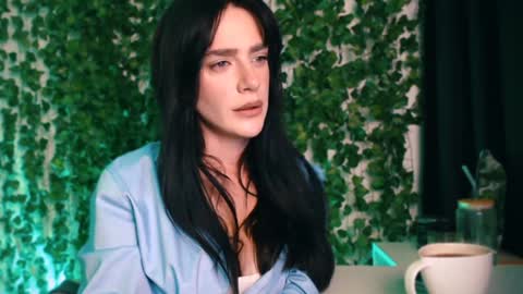 Miss Ivy online show from 12/20/24, 04:25