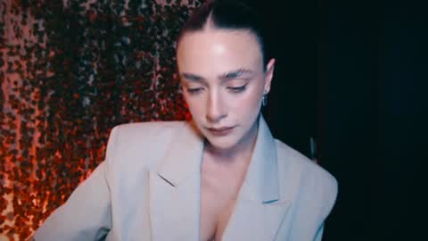 Miss Ivy online show from 01/17/25, 03:53