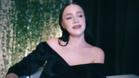 Miss Ivy online show from 01/28/25, 06:39