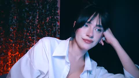 Miss Ivy online show from 02/17/25, 12:21