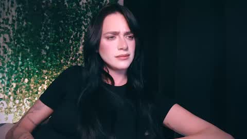 Miss Ivy online show from 02/20/25, 07:19