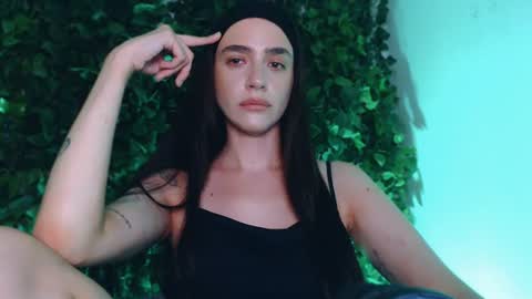 Snapshot of ivyjonson chatting on 07/17/26, 10:25 Miss Ivy online show from 07/17/26, 10:25
