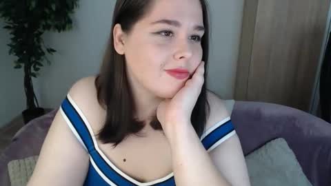 Snapshot of ivylebelly chatting on 10/06/25, 08:01 Ivy online show from 10/06/25, 08:01