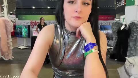 Snapshot of ivyminxxx chatting on 12/06/24, 11:14 Ivy Minxxx online show from 12/06/24, 11:14