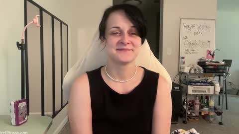 Snapshot of ivyminxxx chatting on 10/23/25, 03:22 Ivy Minxxx online show from 10/23/25, 03:22