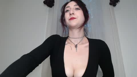 Ivy Rosie online show from 04/15/26, 12:06