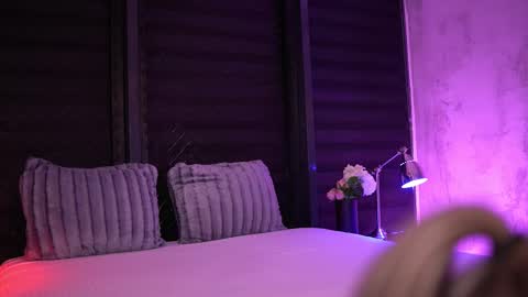 Snapshot of ivyrowa chatting on 02/24/25, 07:19 IvyRowa online show from 02/24/25, 07:19