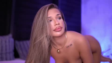 IvyRowa online show from 03/12/25, 10:17