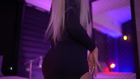 Snapshot of ivyrowa chatting on 09/08/25, 05:34 IvyRowa online show from 09/08/25, 05:34