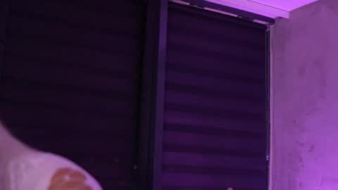 Snapshot of ivyrowa chatting on 09/19/25, 05:35 IvyRowa online show from 09/19/25, 05:35