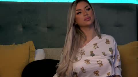 Snapshot of ivyrubens chatting on 02/19/25, 10:23 Ivy online show from 02/19/25, 10:23