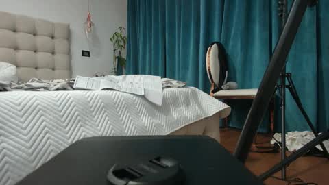  Ivy  online show from 02/05/26, 06:34