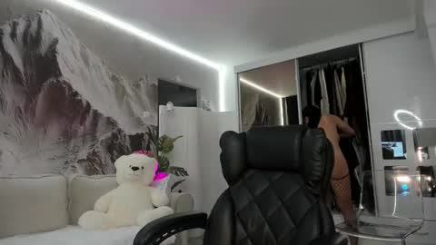 Ivy Belle online show from 02/15/26, 07:51