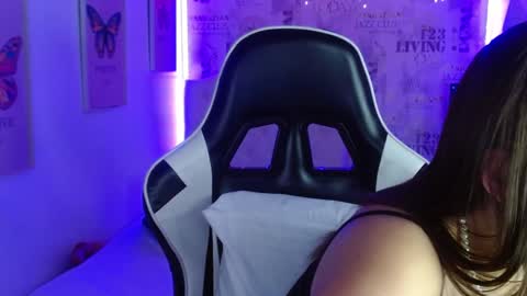 Snapshot of ivyy_crystal chatting on 02/06/25, 11:26 Ivy online show from 02/06/25, 11:26