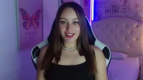 Snapshot of ivyy_crystal chatting on 02/19/25, 09:14 Ivy online show from 02/19/25, 09:14