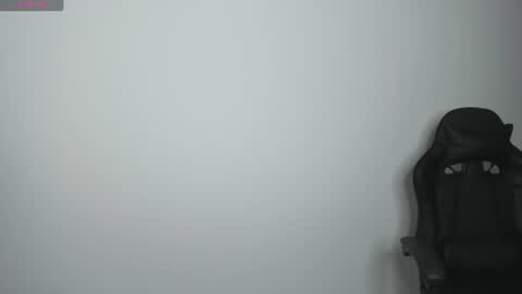Snapshot of ivyy_scott chatting on 06/23/26, 04:21 Ivvy online show from 06/23/26, 04:21