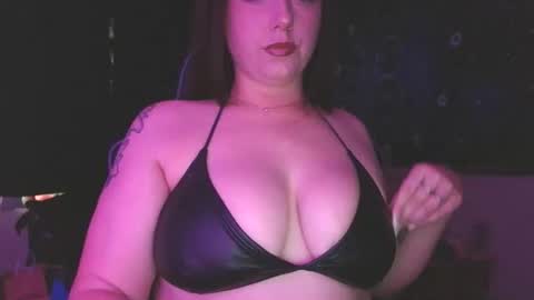 Amiee online show from 06/07/26, 01:10