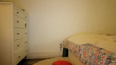 ivyyy1995 online show from 10/19/25, 07:58