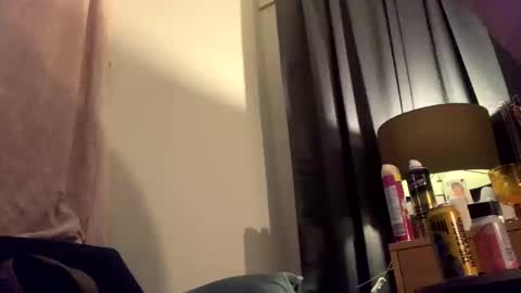 iwantu1230 online show from 10/18/25, 08:31