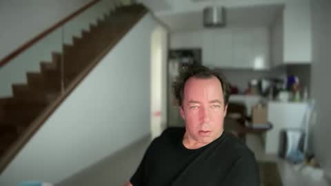 Snapshot of iwantuu2 chatting on 02/09/25, 03:32 chat with me to find out online show from 02/09/25, 03:32