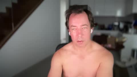 Snapshot of iwantuu2 chatting on 02/21/25, 10:28 chat with me to find out online show from 02/21/25, 10:28