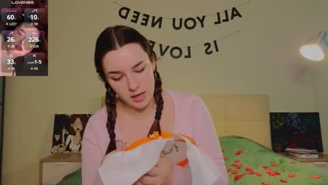 Daisy online show from 02/15/26, 07:51