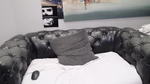 Snapshot of iwillfall_ chatting on 12/12/24, 03:32 Maxim online show from 12/12/24, 03:32