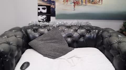 Snapshot of iwillfall_ chatting on 12/13/24, 03:38 Maxim online show from 12/13/24, 03:38