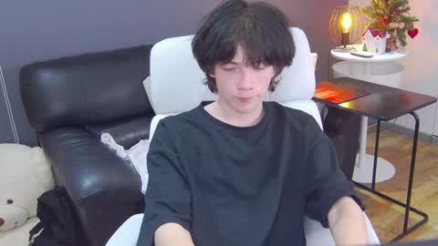 Snapshot of iwillfall_ chatting on 12/18/24, 09:29 Maxim online show from 12/18/24, 09:29