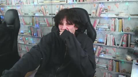 Snapshot of iwillfall_ chatting on 12/26/24, 02:01 Maxim online show from 12/26/24, 02:01