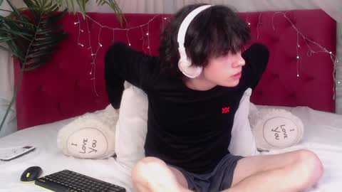 Snapshot of iwillfall_ chatting on 01/15/25, 11:51 Maxim online show from 01/15/25, 11:51