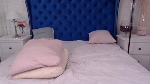 Snapshot of iwillfall_ chatting on 02/08/25, 01:43 Maxim online show from 02/08/25, 01:43