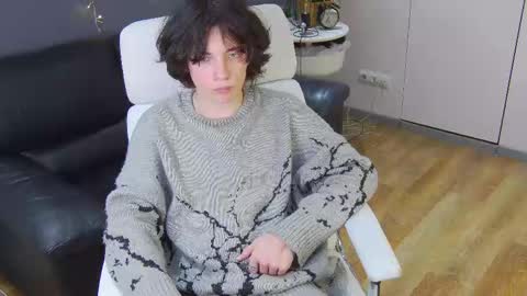 Snapshot of iwillfall_ chatting on 02/21/25, 03:32 Maxim online show from 02/21/25, 03:32