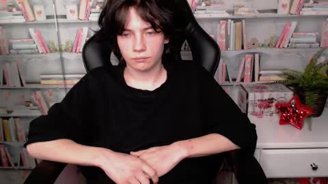 Snapshot of iwillfall_ chatting on 02/28/25, 04:21 Maxim online show from 02/28/25, 04:21