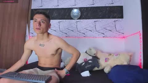ixchell_dewei online show from 05/09/26, 11:43