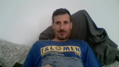 Snapshot of iyoperro chatting on 10/31/25, 11:22 Casandro online show from 10/31/25, 11:22