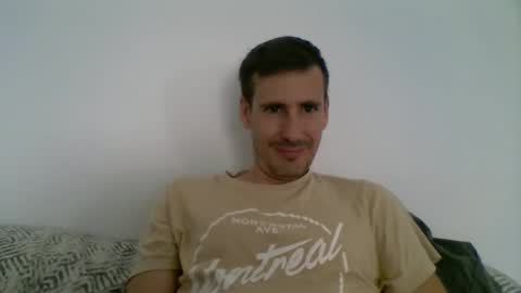 Snapshot of iyoperro chatting on 11/06/25, 11:22 Casandro online show from 11/06/25, 11:22