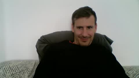 Snapshot of iyoperro chatting on 11/07/25, 10:26 Casandro online show from 11/07/25, 10:26