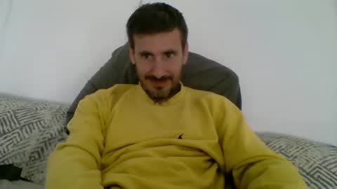 Snapshot of iyoperro chatting on 11/25/25, 11:10 Casandro online show from 11/25/25, 11:10