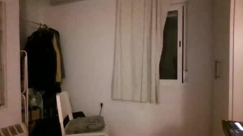 Snapshot of iyoperro chatting on 02/21/26, 01:50 Casandro online show from 02/21/26, 01:50