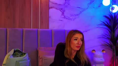 izabelle_02 online show from 01/05/26, 05:27