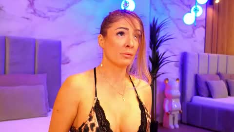 izabelle_02 online show from 01/19/26, 06:06