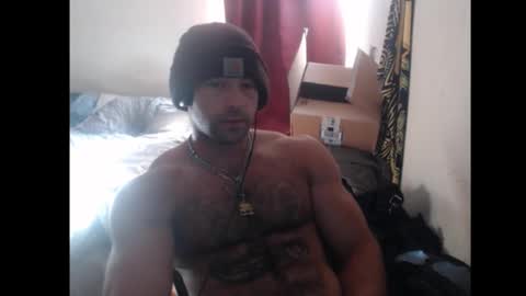 izak144 online show from 10/17/25, 04:42