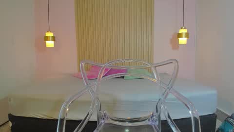 izelevans online show from 02/16/26, 12:12