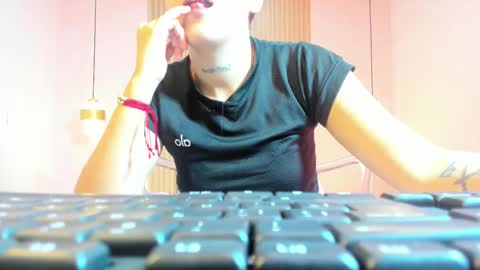 izelevans online show from 02/17/26, 12:45